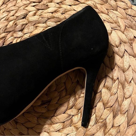 Charles by Charles David Heels - Picture 8 of 10